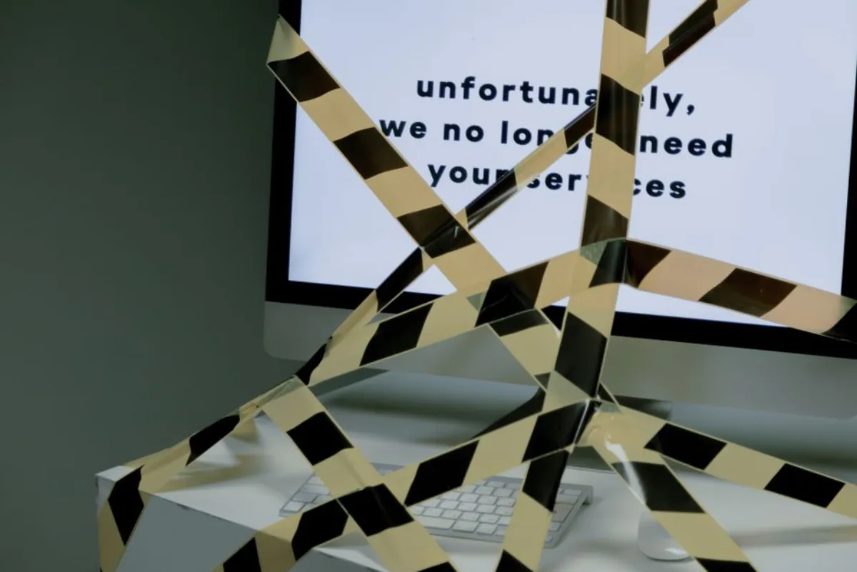 warning laptop