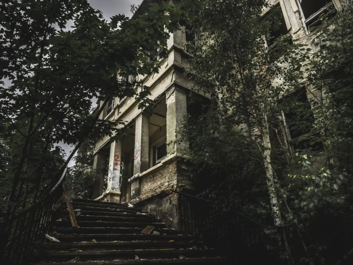 haunted hotel