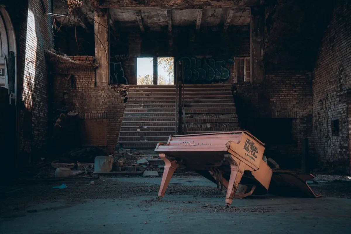piano mystery